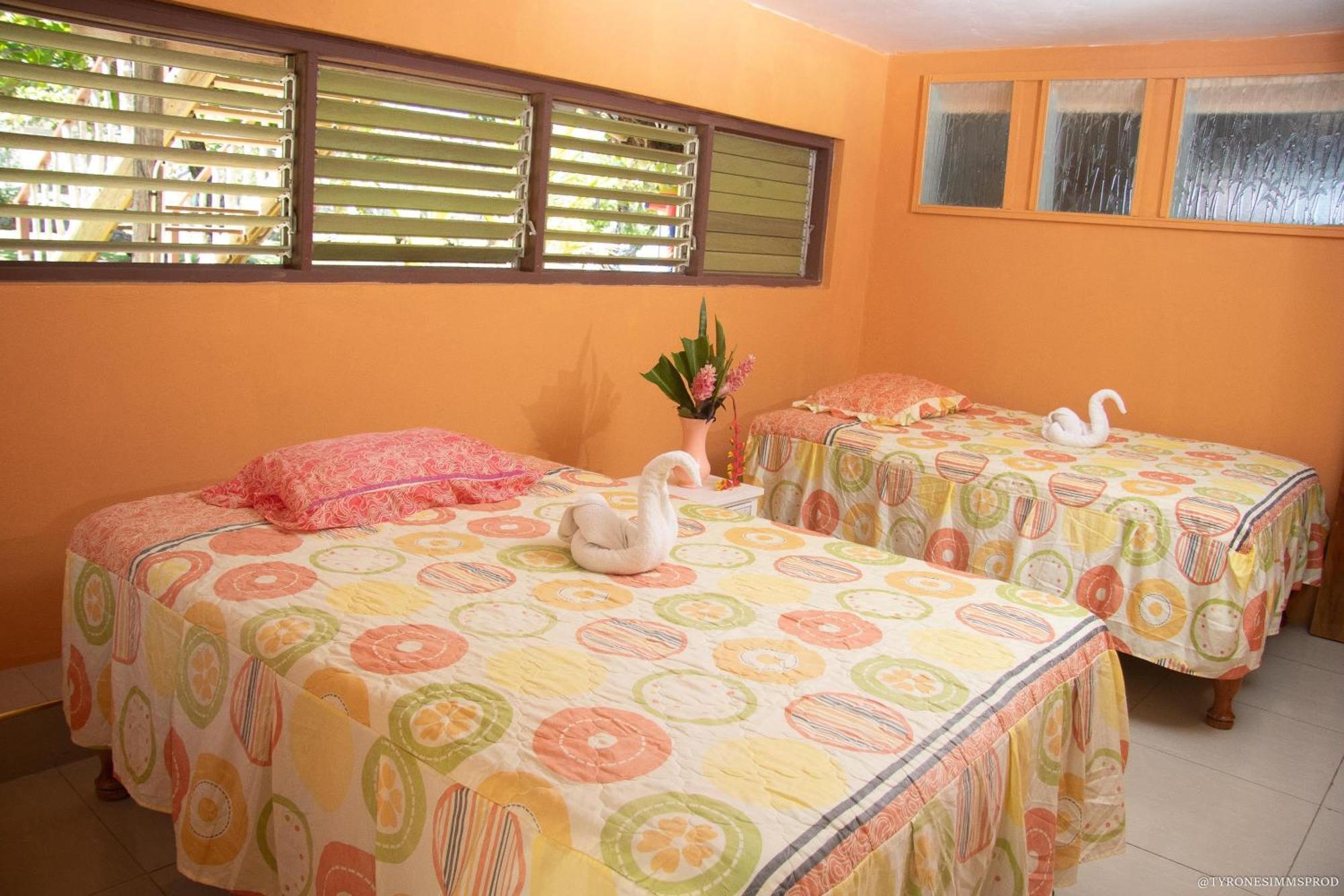 Strawberry Fields Together Robins Bay Εξωτερικό φωτογραφία